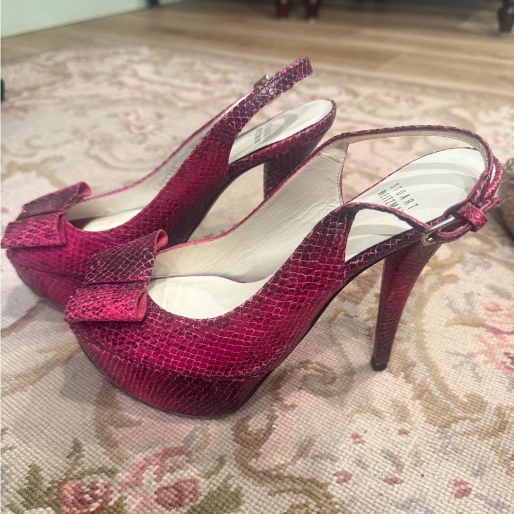 Stuart Weitzman - Picture 4 of 6